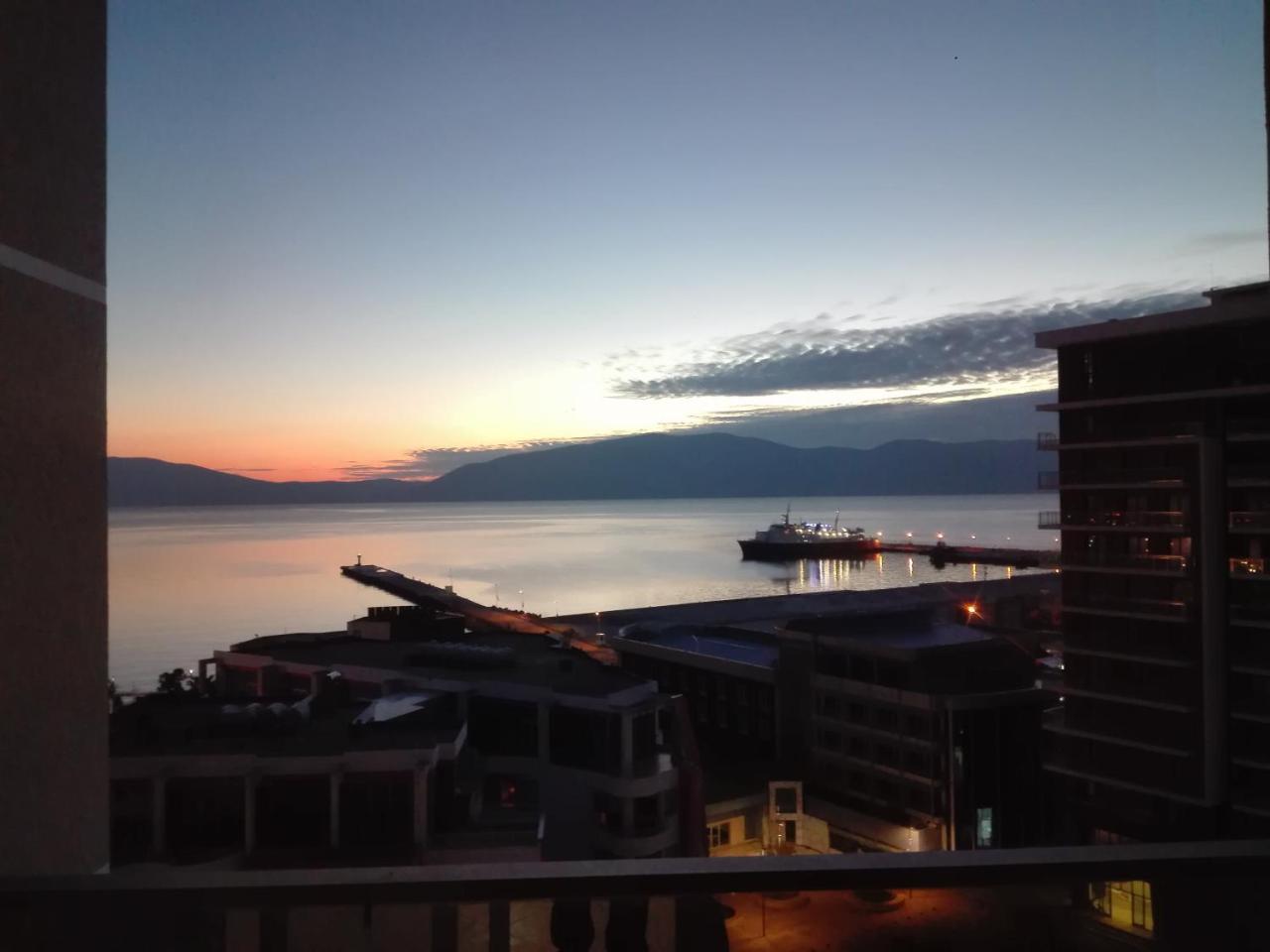 Guidus Apartment Vlorë Exteriör bild